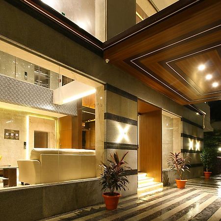 Mumbai House Luxury Apartments Santacruz East, มุมไบ ภายนอก รูปภาพ