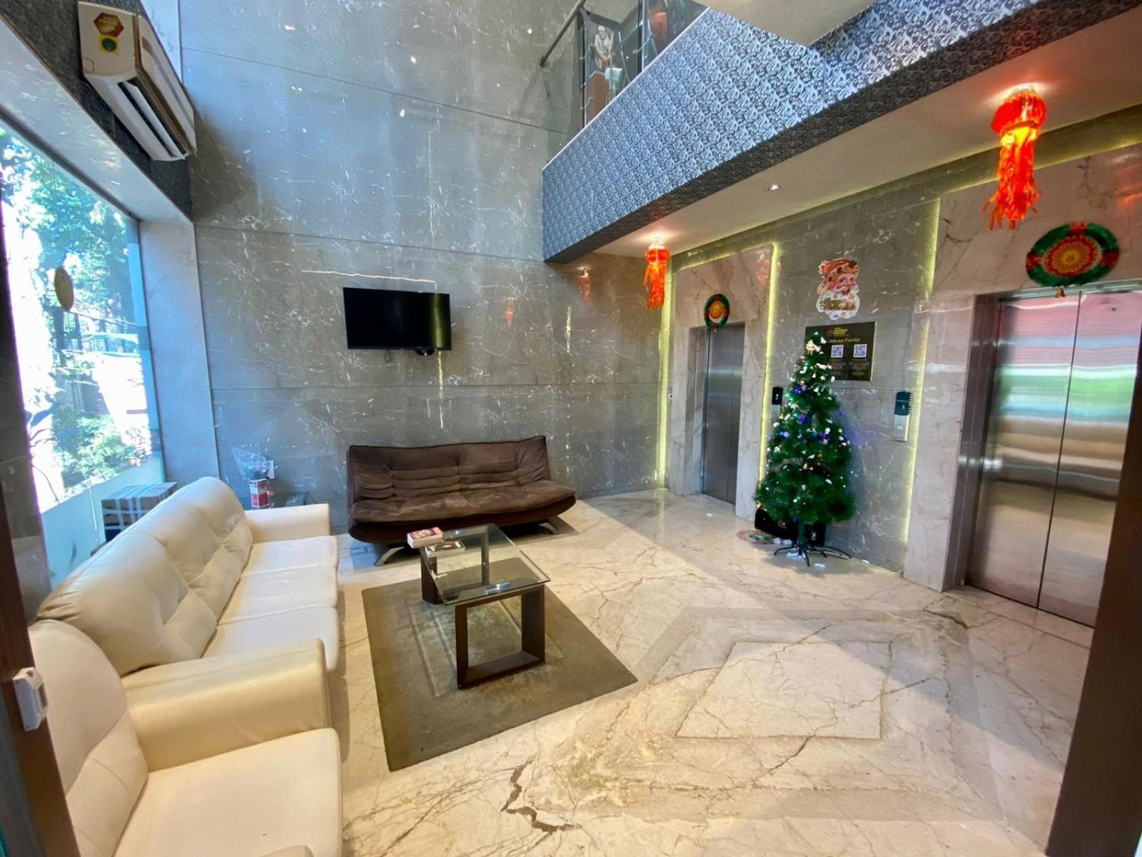 Mumbai House Luxury Apartments Santacruz East, มุมไบ ภายนอก รูปภาพ