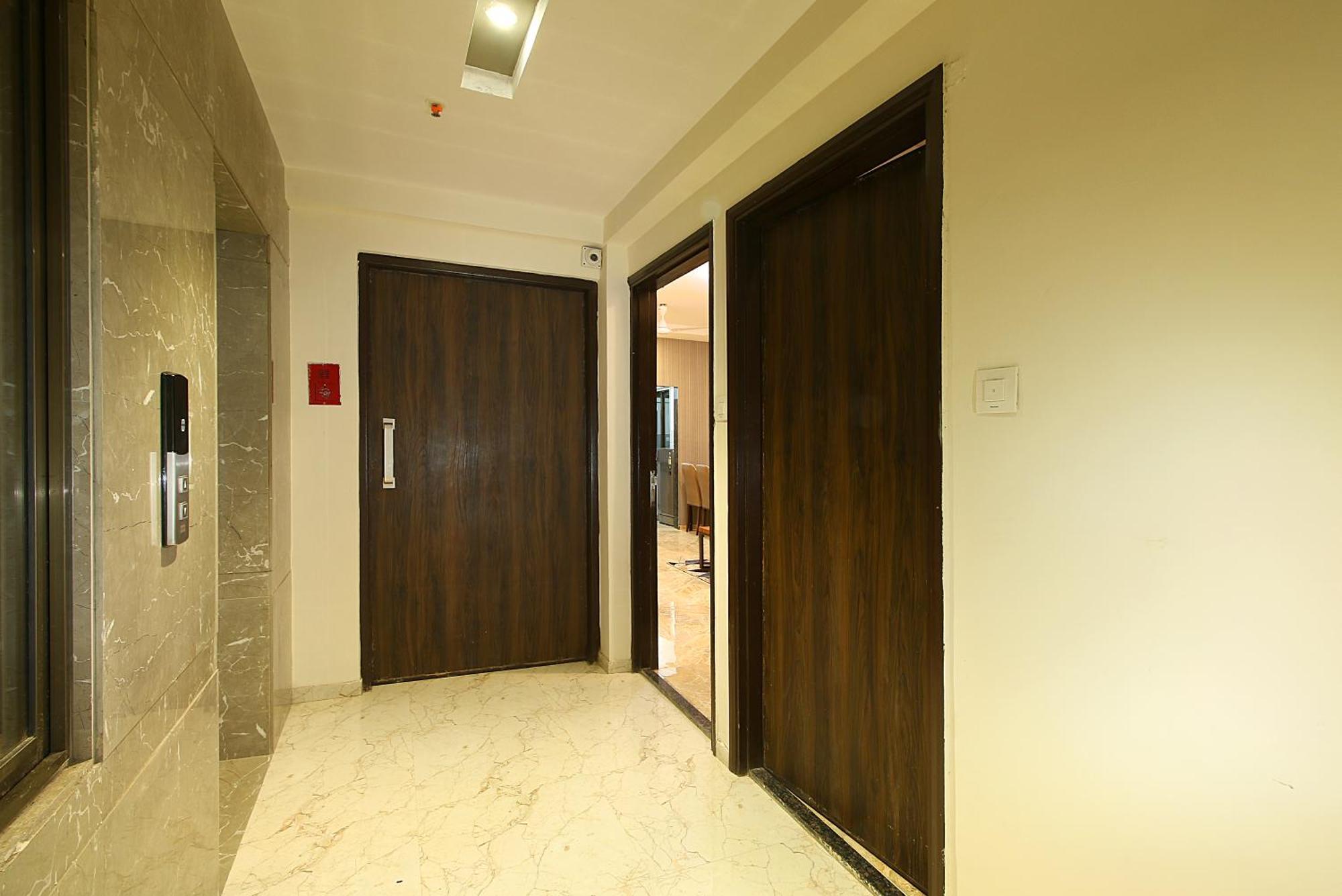 Mumbai House Luxury Apartments Santacruz East, มุมไบ ภายนอก รูปภาพ