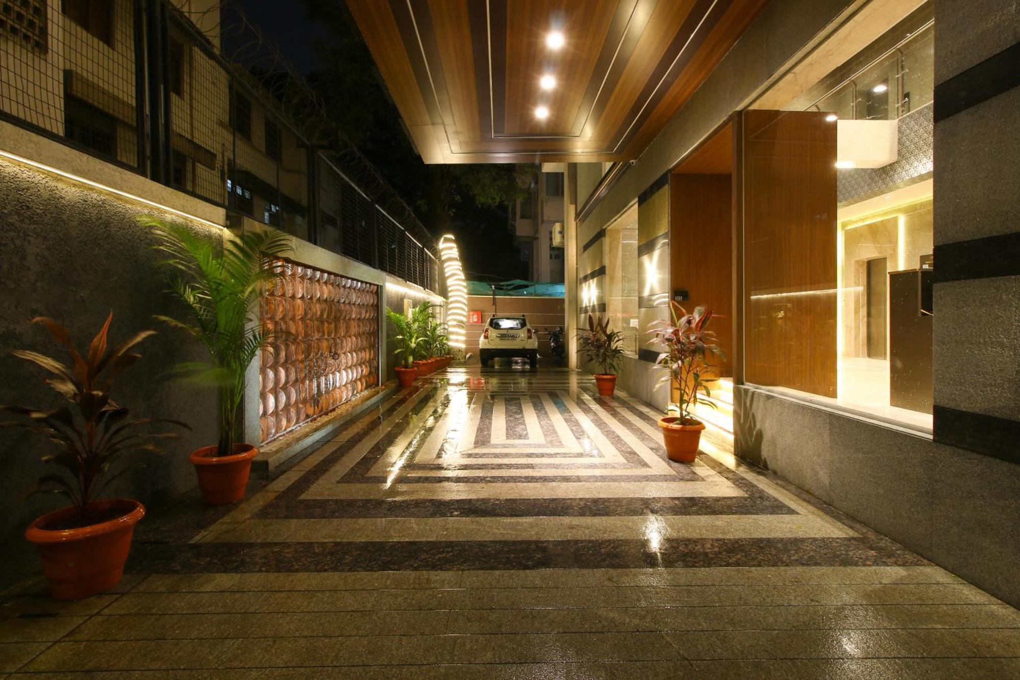 Mumbai House Luxury Apartments Santacruz East, มุมไบ ภายนอก รูปภาพ