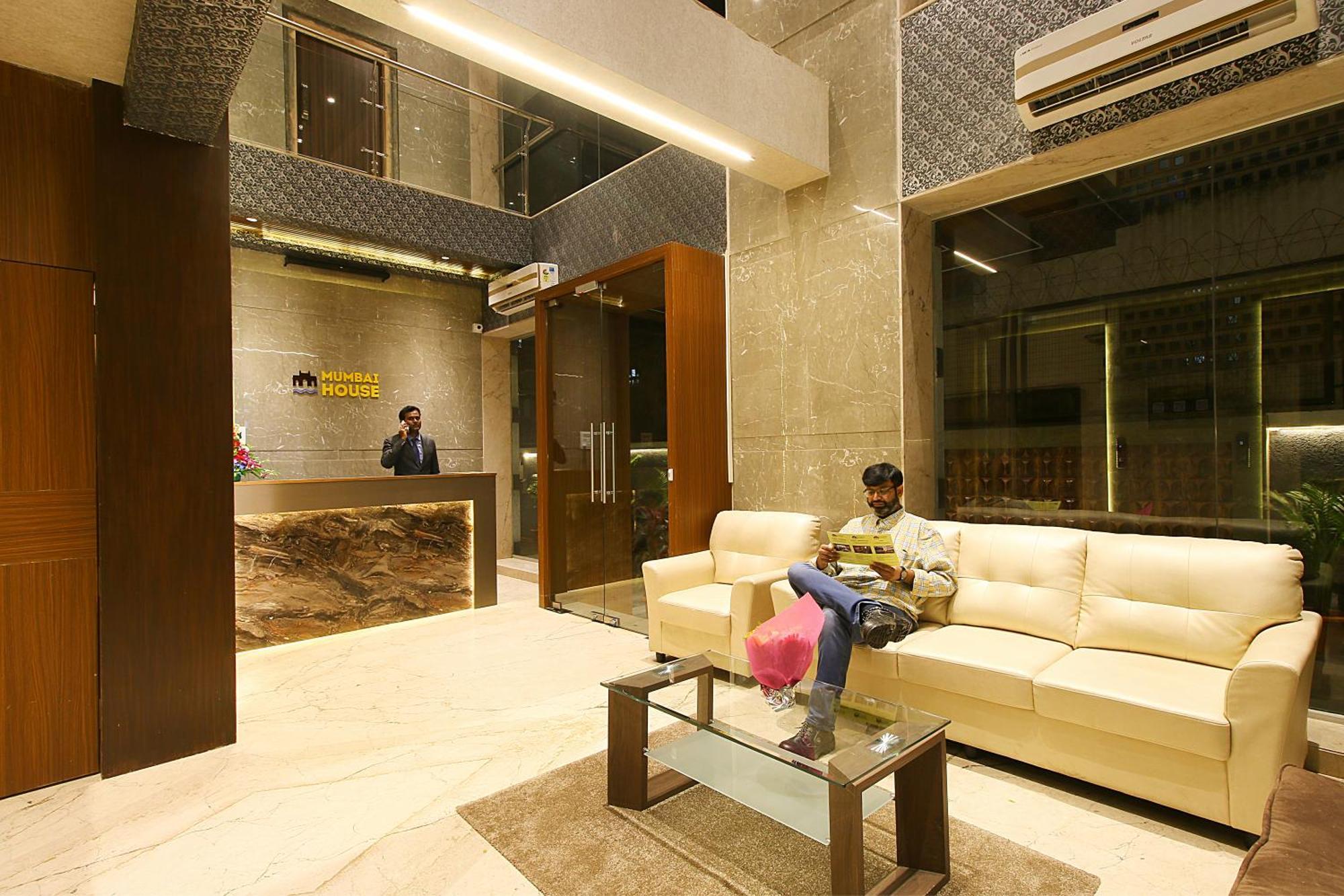 Mumbai House Luxury Apartments Santacruz East, มุมไบ ภายนอก รูปภาพ