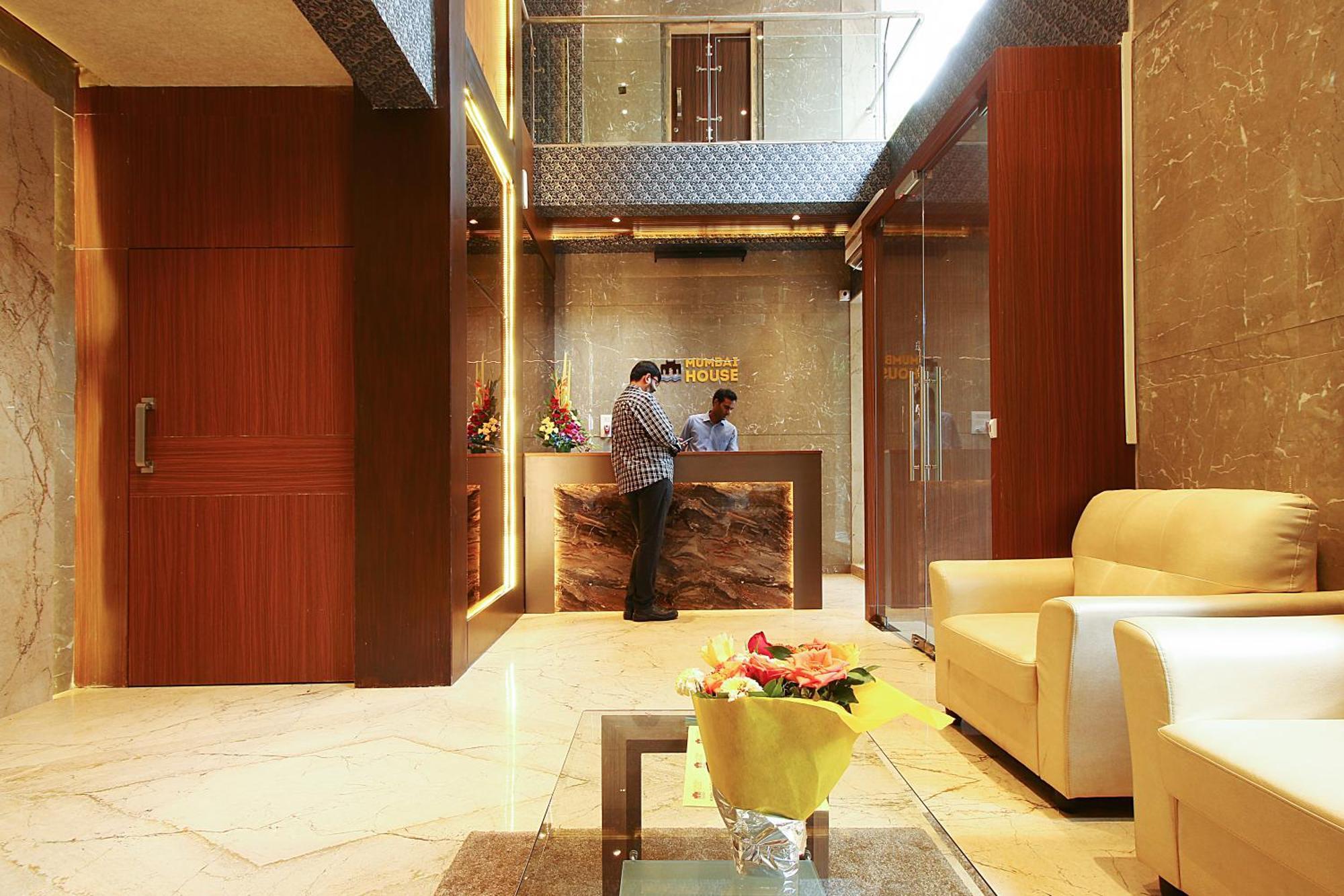 Mumbai House Luxury Apartments Santacruz East, มุมไบ ภายนอก รูปภาพ