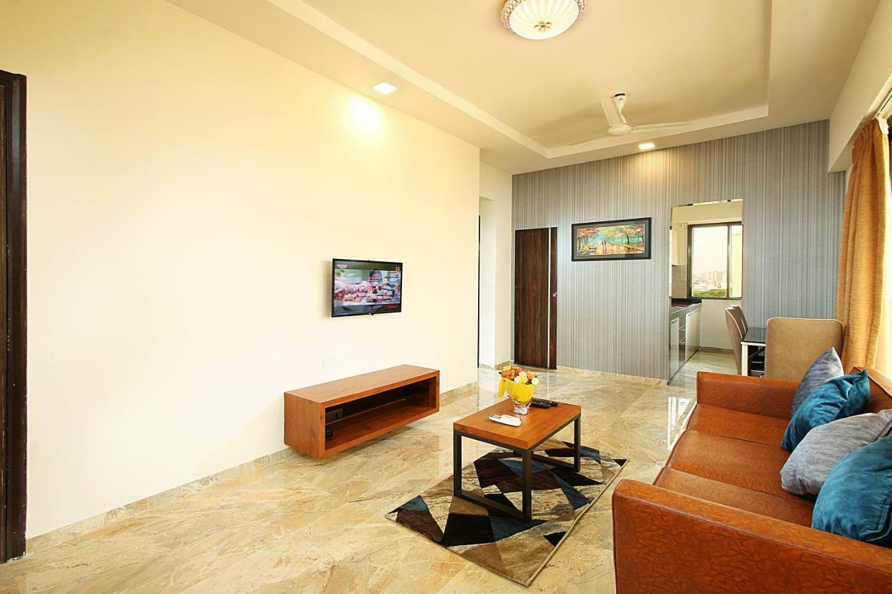 Mumbai House Luxury Apartments Santacruz East, มุมไบ ภายนอก รูปภาพ